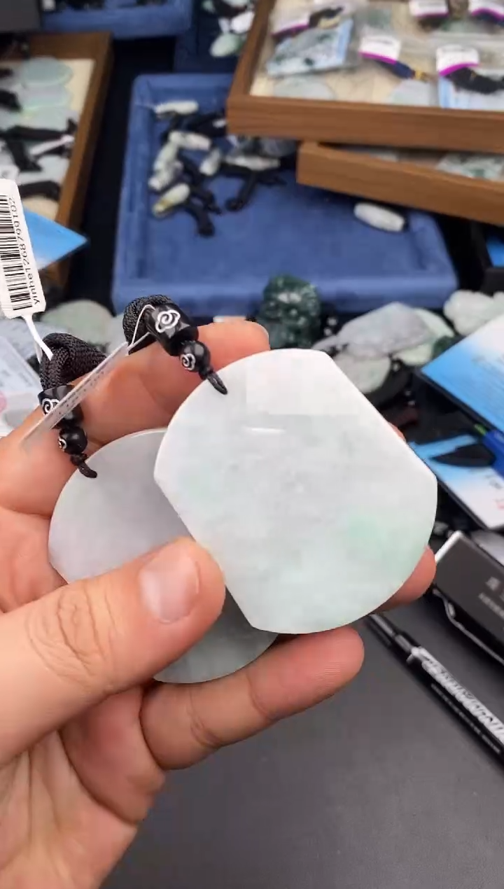 【闪购商品】翡翠颈饰未镶嵌  多样性发其一