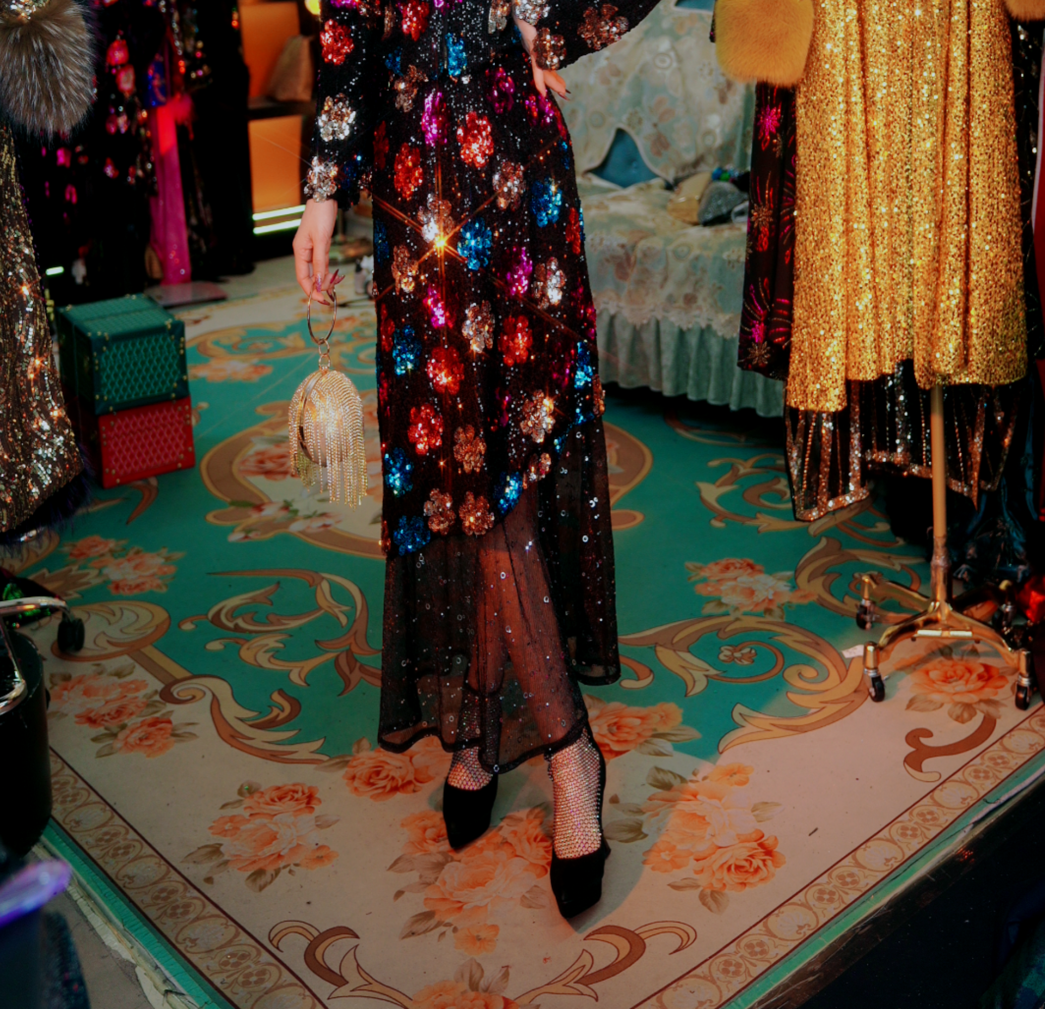 943亮花半身裙大摆裙2025新款彩色半身裙女演出亮片半身裙