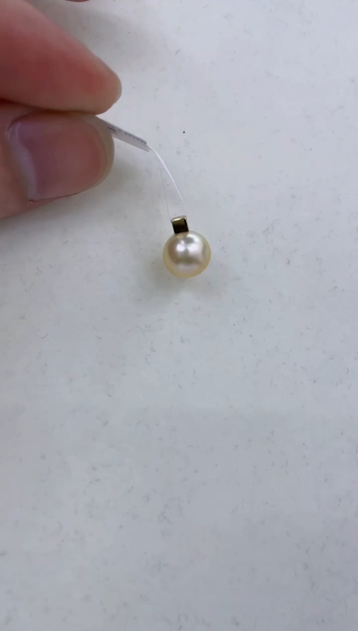 18K金镶嵌颈饰海水珍珠  