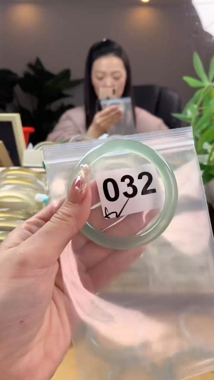 【闪购商品】玛瑙/玉髓手镯未镶嵌032