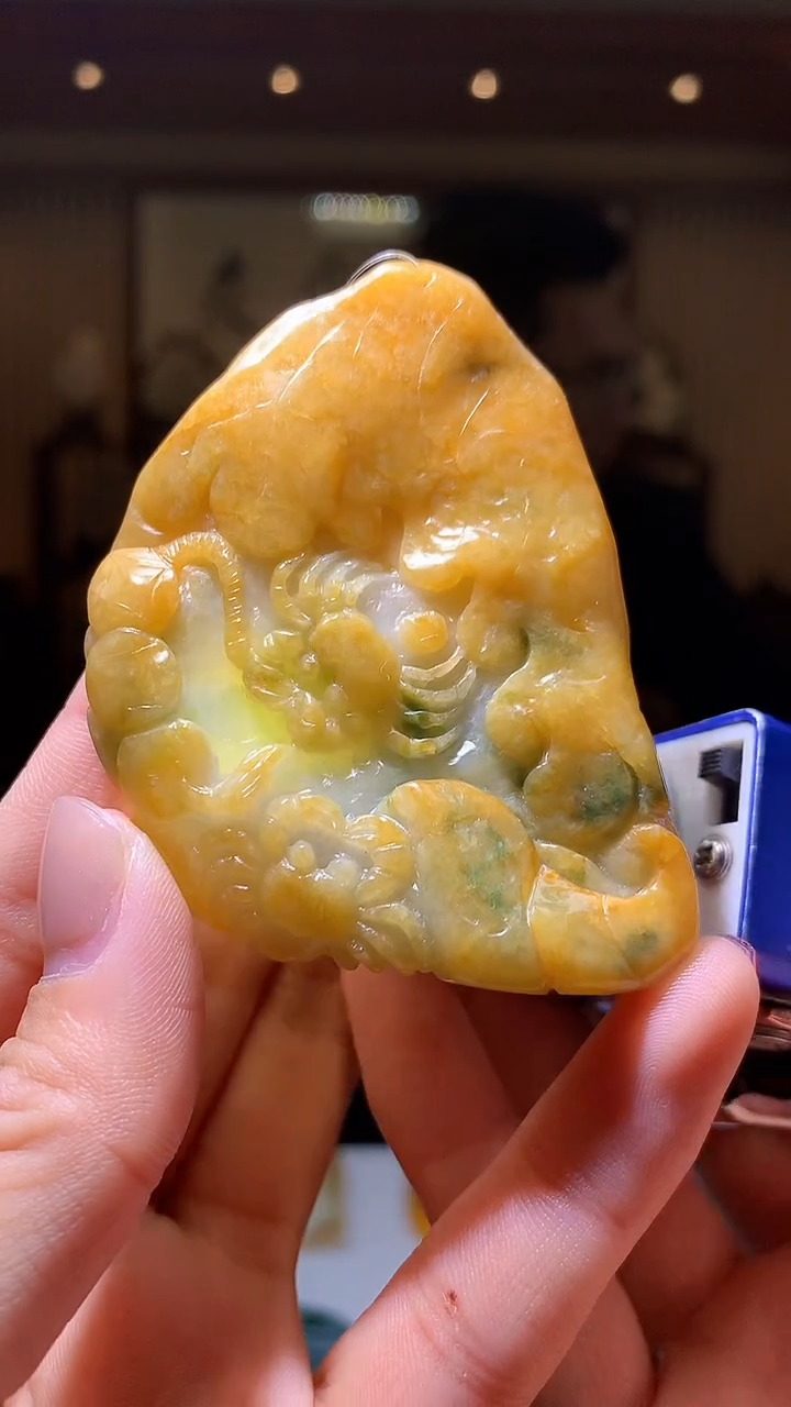 【闪购商品】定制翡翠未镶嵌1085hm-毛货挂件