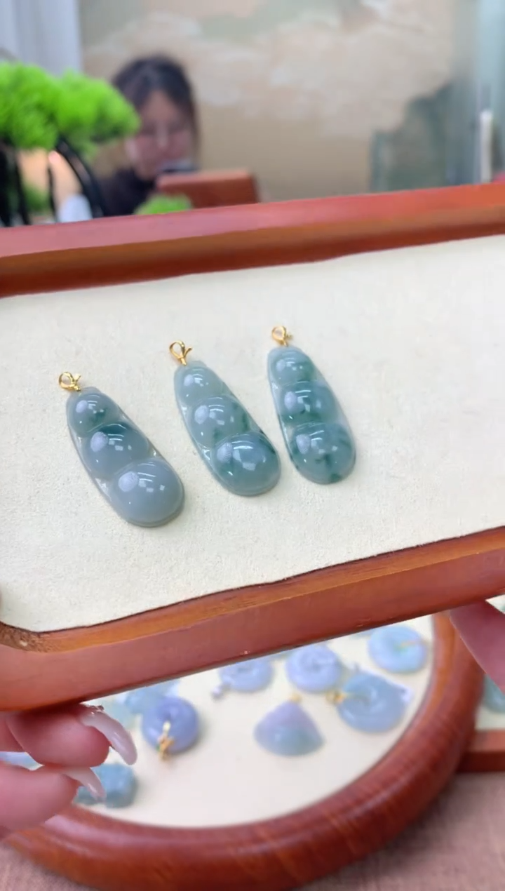 【闪购商品】翡翠颈饰18K金镶嵌多样性发其一