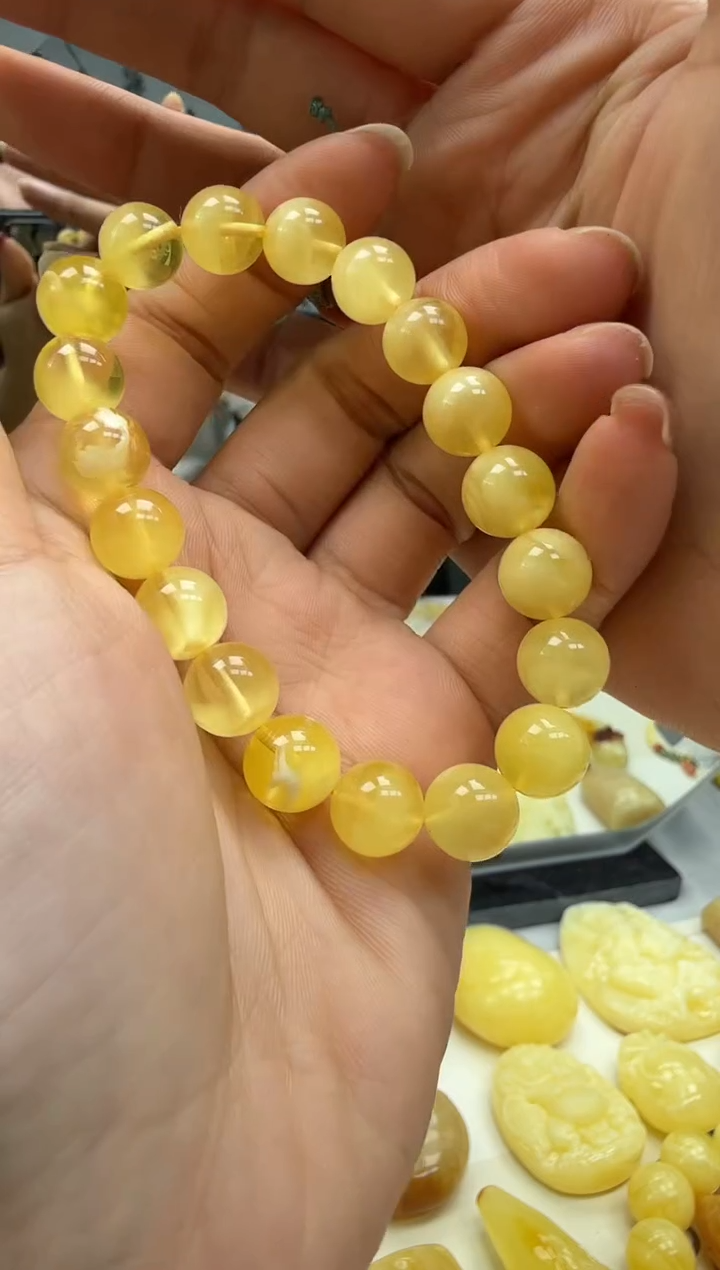 未镶嵌琥珀裸石手串