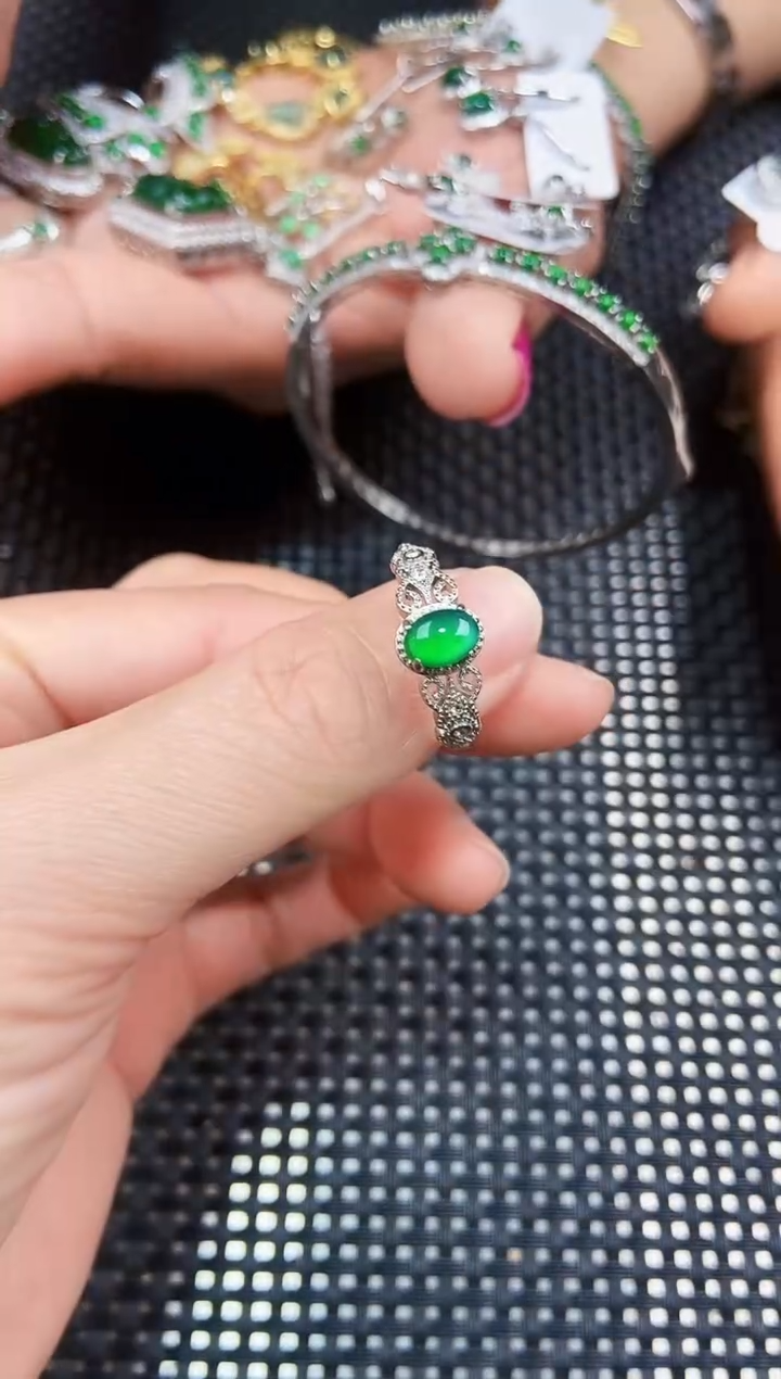 【闪购商品】翡翠戒指未镶嵌11111111