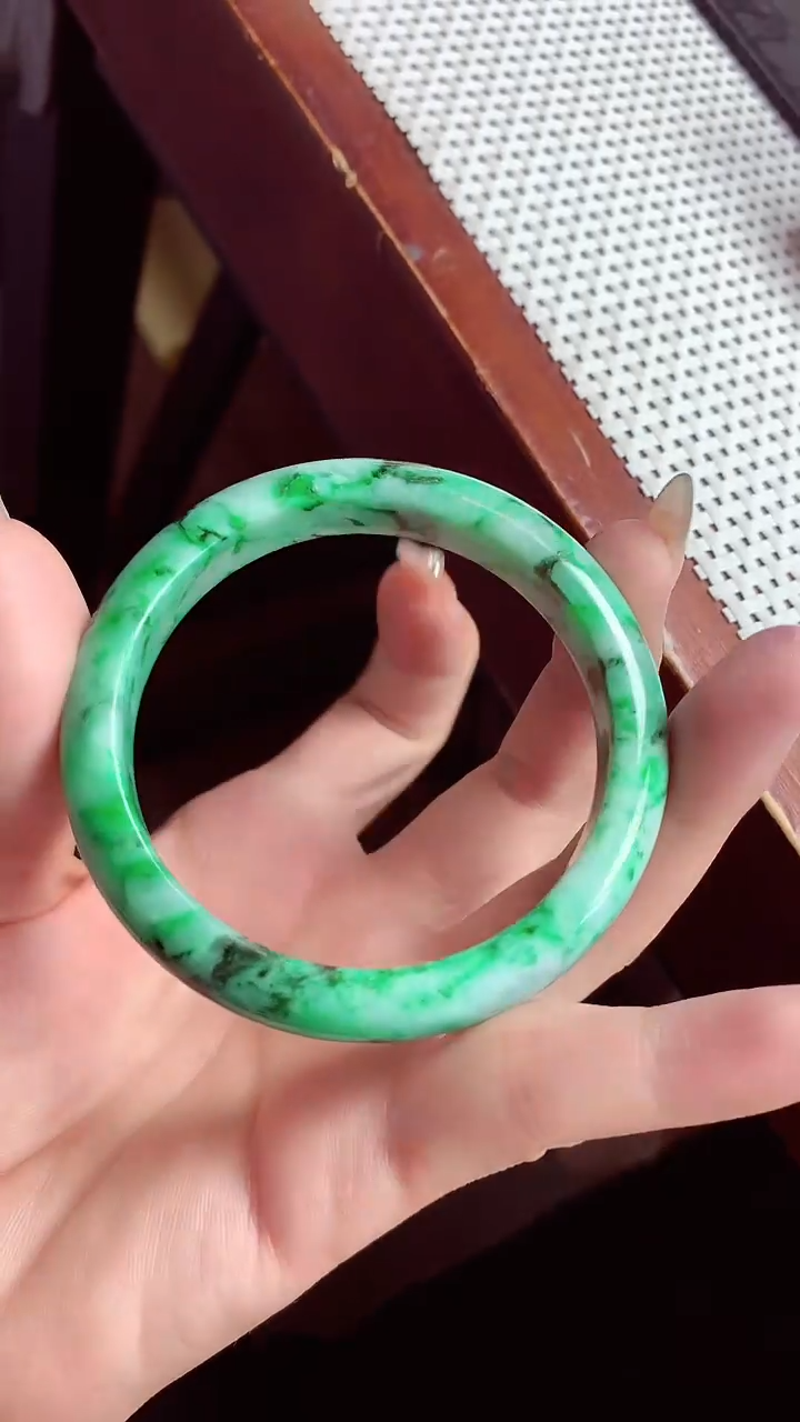 【闪购商品】翡翠手镯未镶嵌手镯