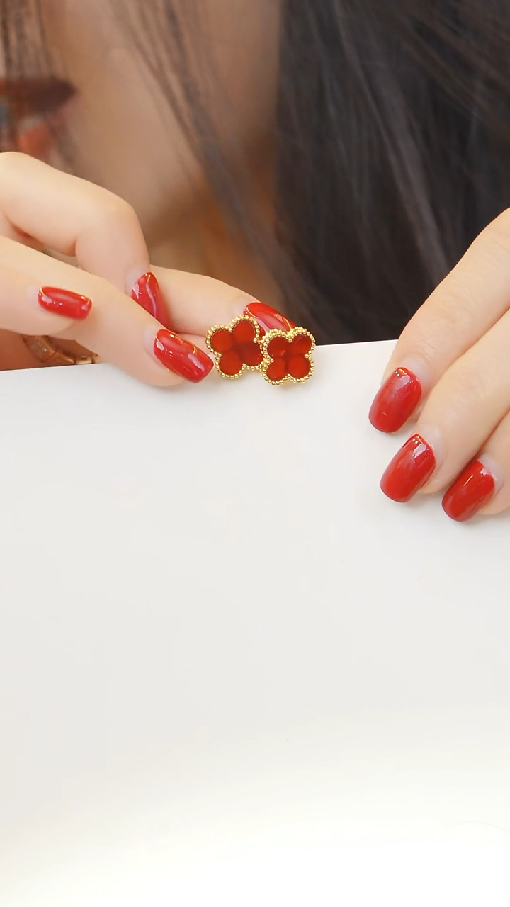 【闪购商品】玛瑙/玉髓耳钉18K金镶嵌耳钉