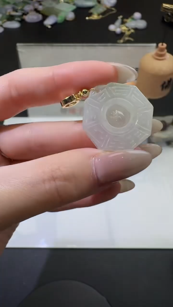 【闪购商品】翡翠颈饰未镶嵌00059659