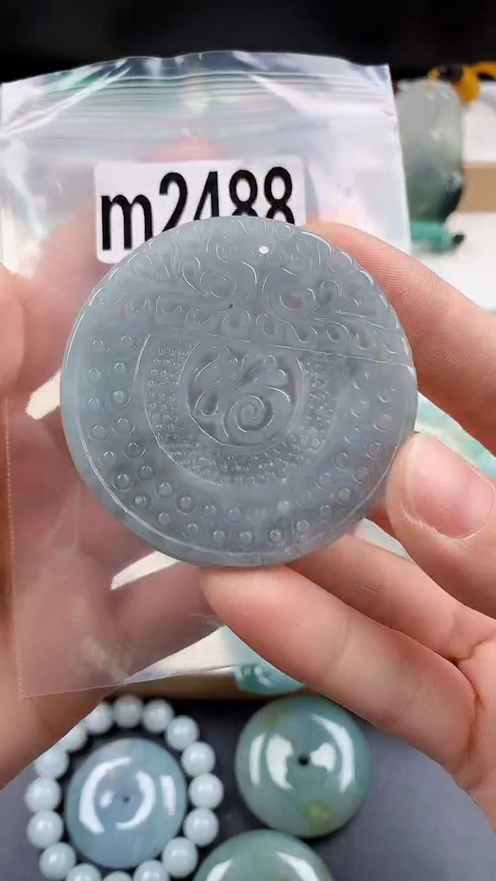 颈饰未镶嵌翡翠天然翡翠吊坠挂件