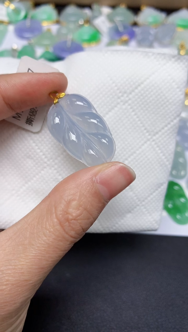 翡翠18K金镶嵌颈饰 天然翡翠A货