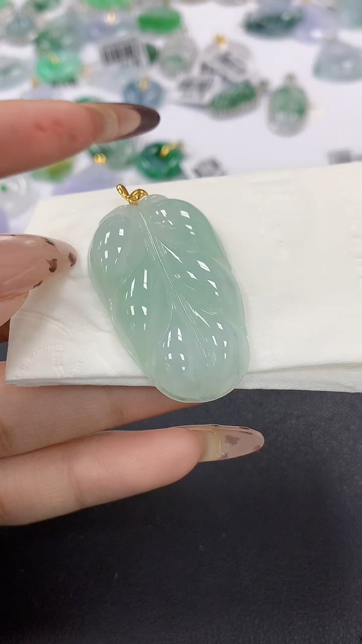 颈饰18K金镶嵌翡翠a货假一赔三支持复检百元上9元证书费自理