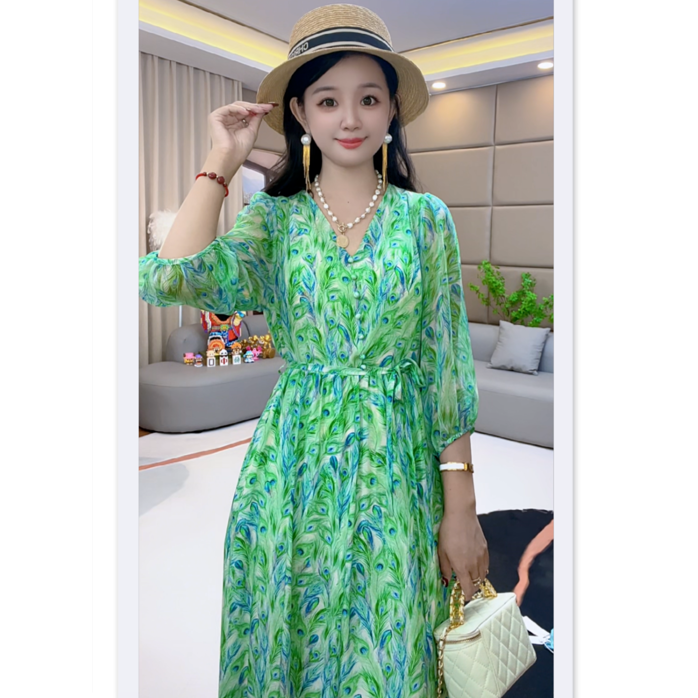 《暖暖推荐》“孔雀开屏” V领气质宽松时尚女士桑蚕丝连衣裙 90484