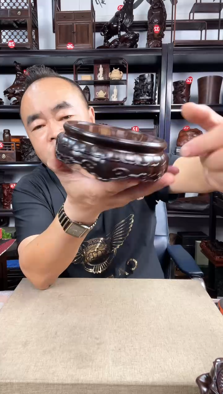 木整2老李红木工艺品