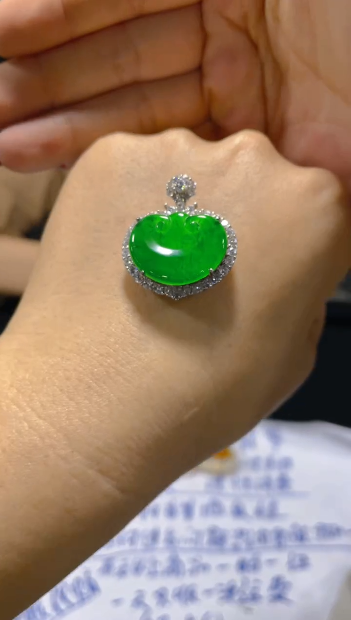 【闪购商品】定制翡翠未镶嵌天然A货翡翠多样性发货拍一发一