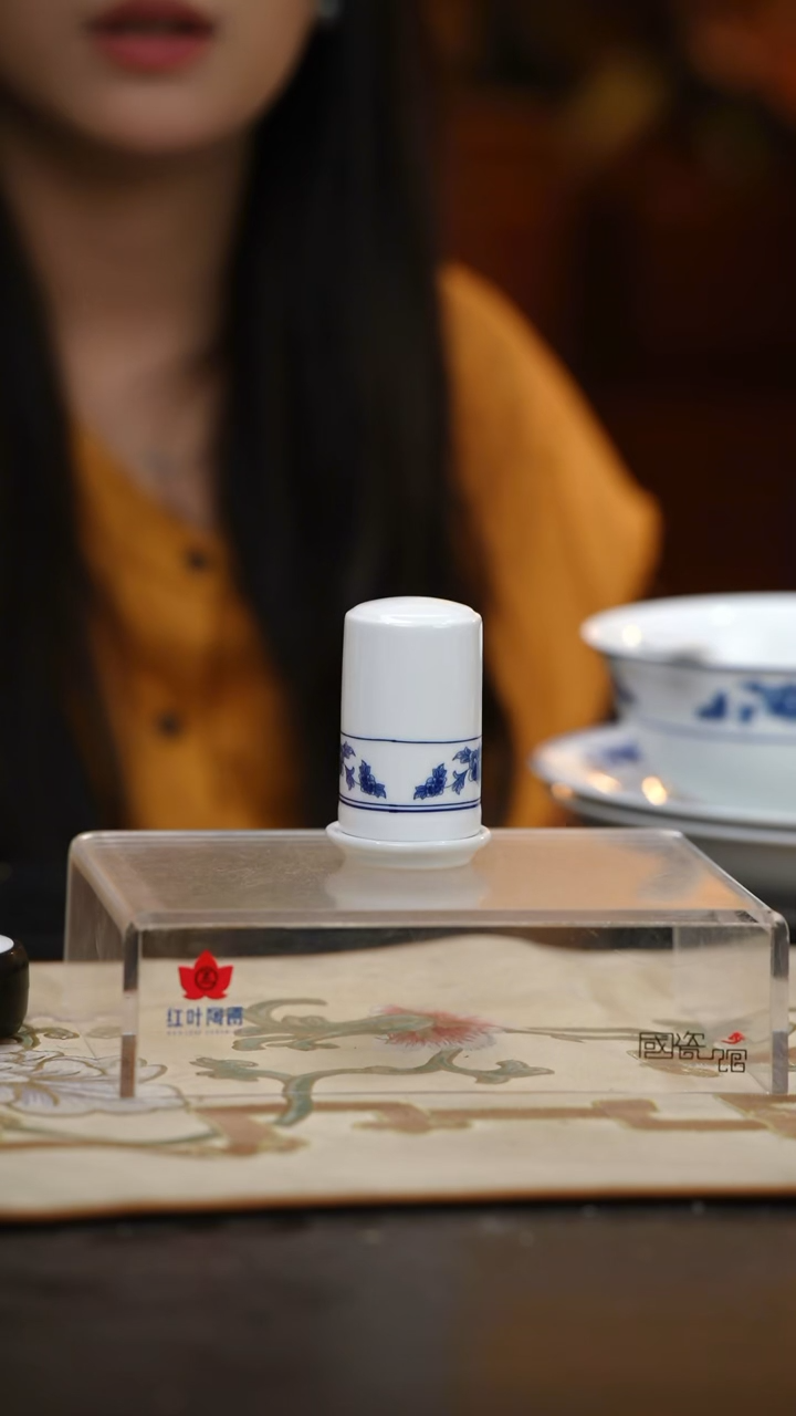 1个正价清游牙签筒（套）-天香翡翠