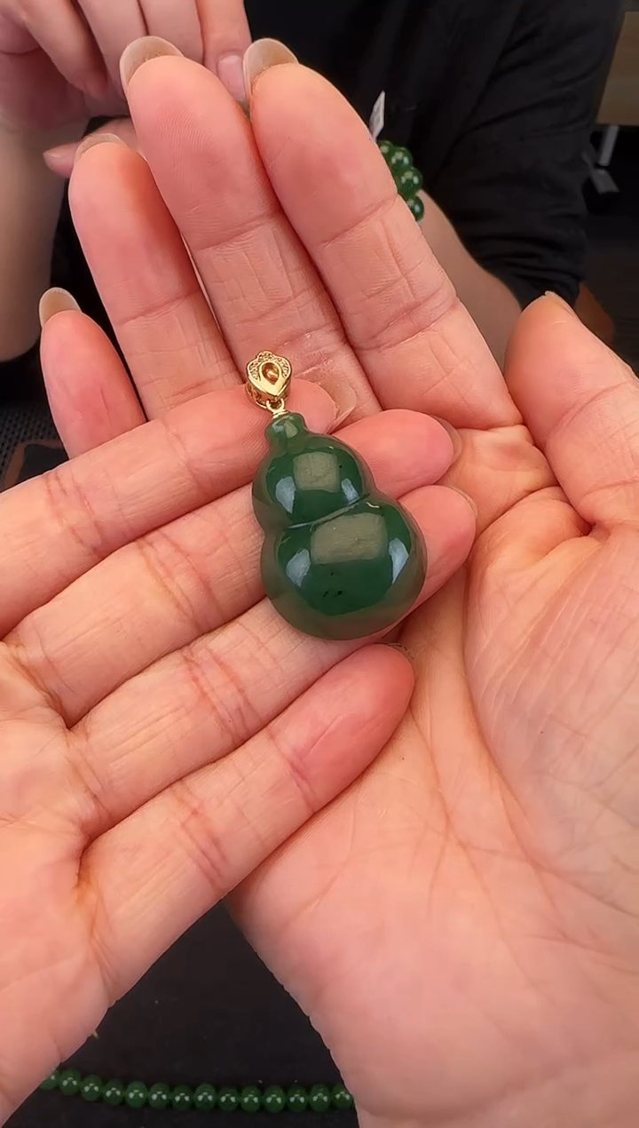 颈饰未镶嵌和田玉葫芦（带链子）