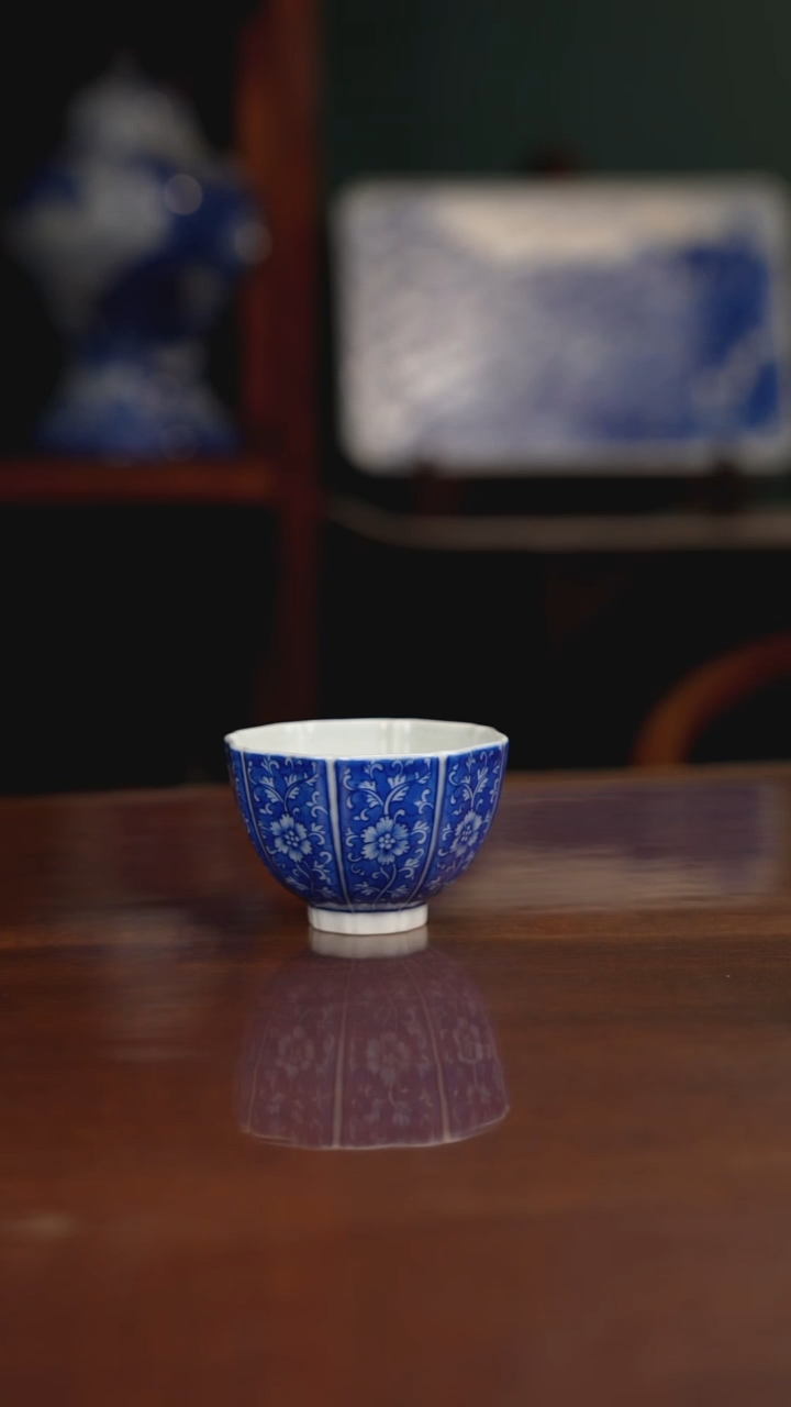 晓月柴窑 牡丹纹饰