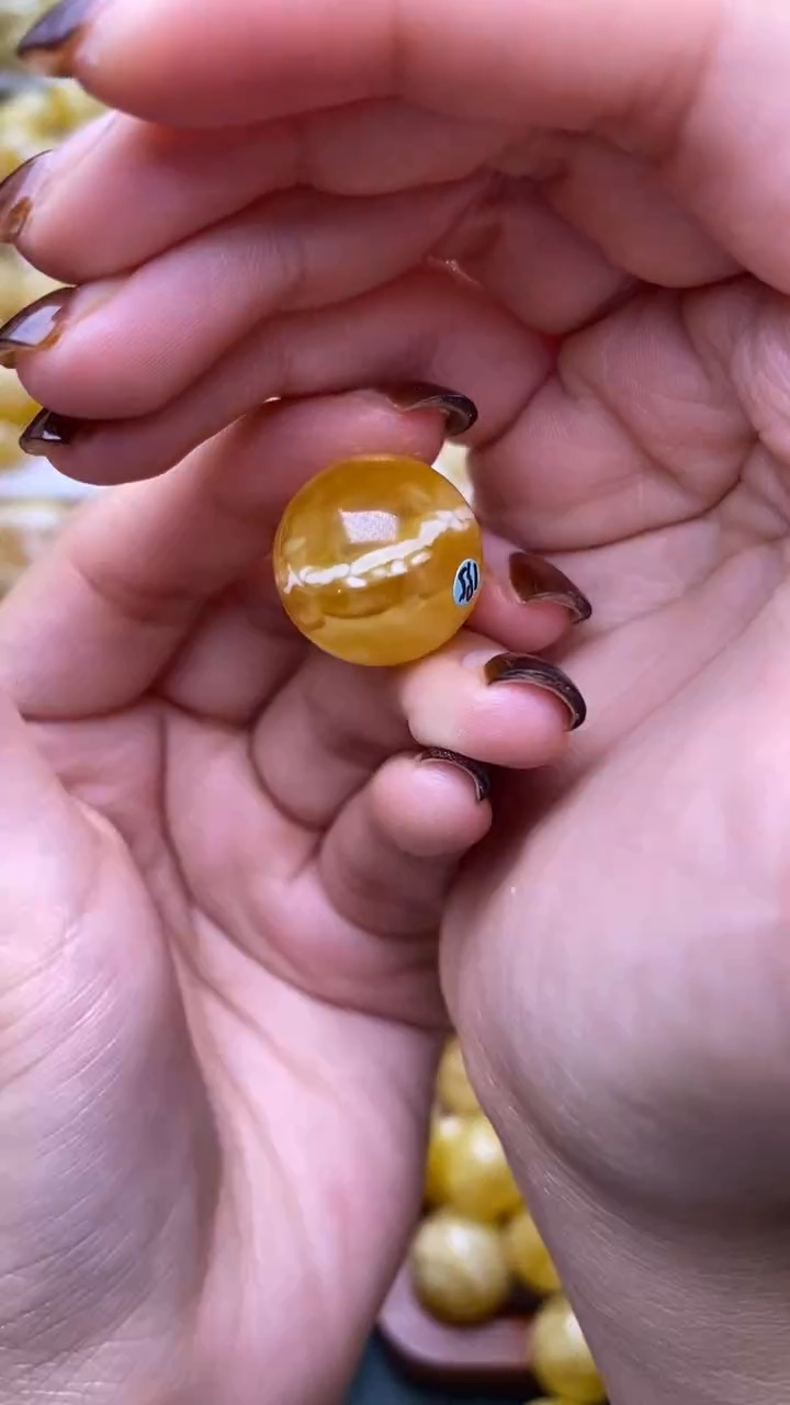 未镶嵌琥珀裸石蜜蜡.76