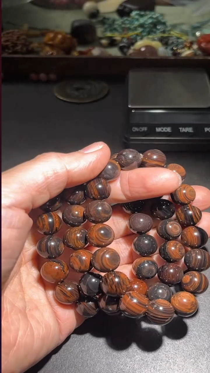 未镶嵌黑曜岩手串pz1123-33红耀眼睛手串约12mm多样性发货发其一