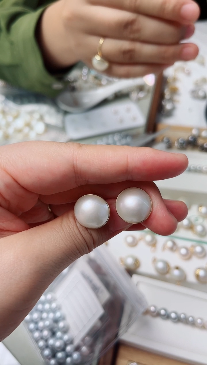耳饰拼合珍珠（马贝珠）18K金镶嵌15-16