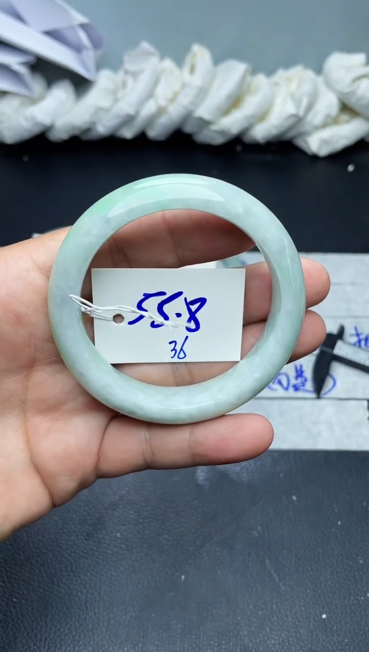未镶嵌手镯翡翠36