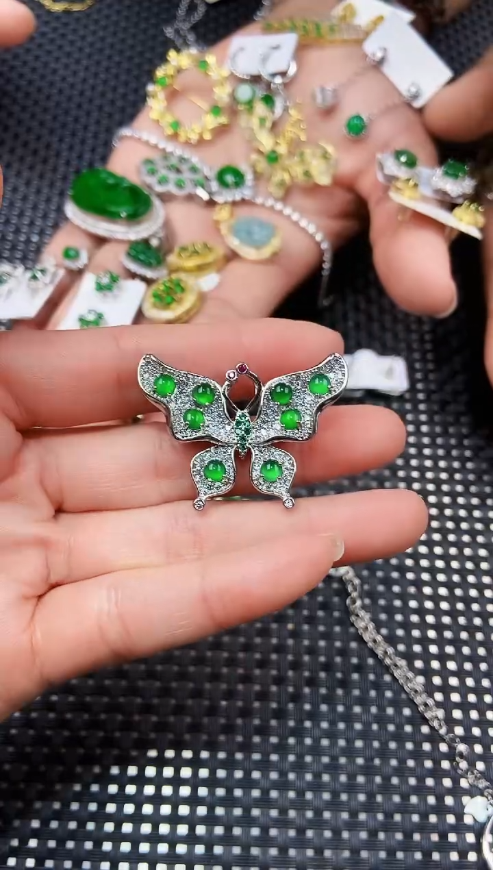 【闪购商品】翡翠吊坠(不含链)未镶嵌11111111