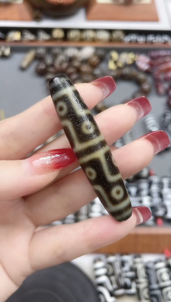 【闪购商品】玛瑙/玉髓珠珠未镶嵌牙黄十二眼