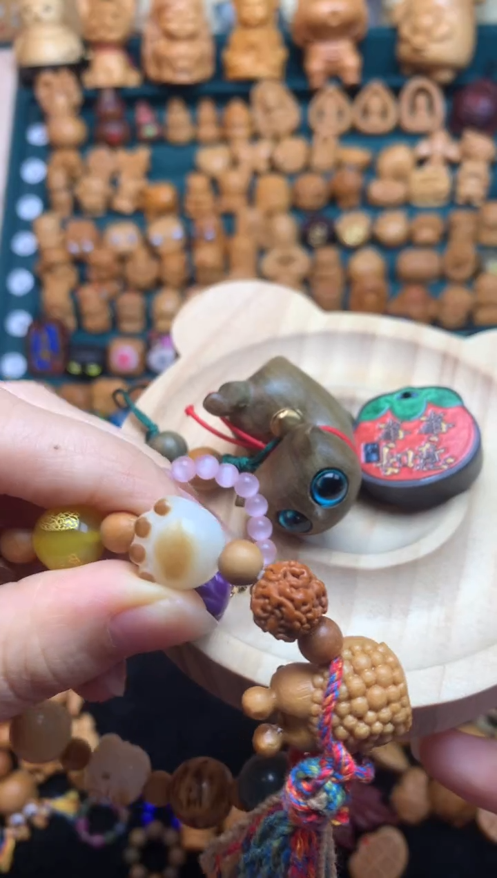 【闪购商品】檀香木...............