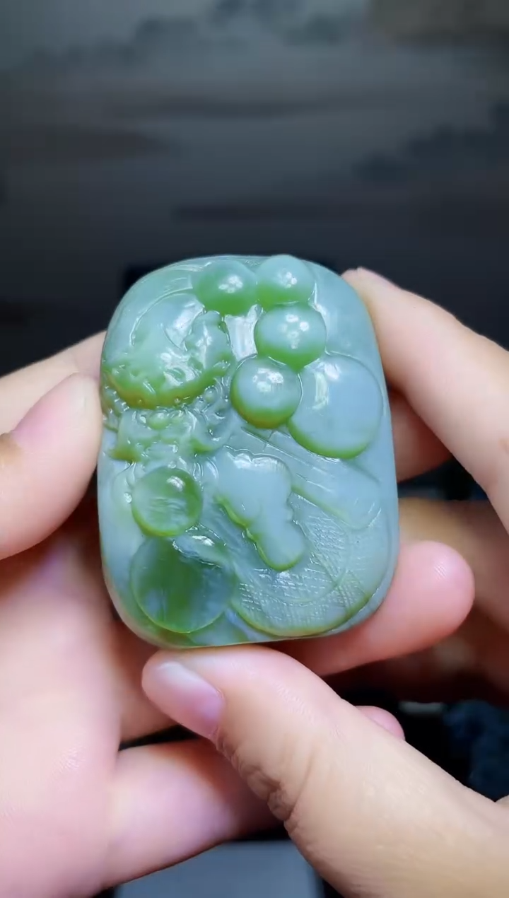 和田玉未镶嵌颈饰1