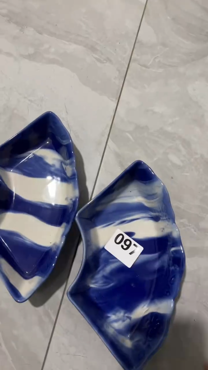 I***dfd 瓷器销量榜第二名 满20包邮