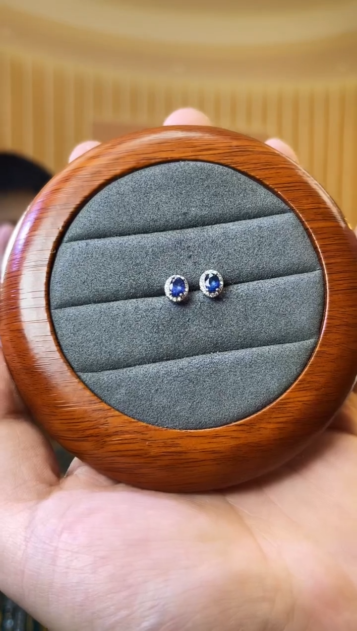 【闪购商品】蓝宝石耳钉银S925镶嵌蓝宝石