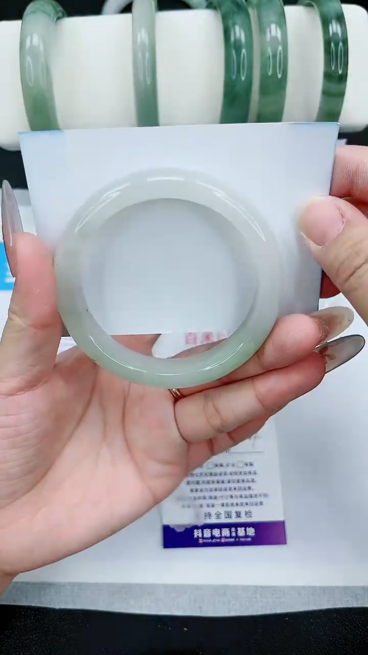 【闪购商品】石英质玉手镯未镶嵌105号/58-59圈