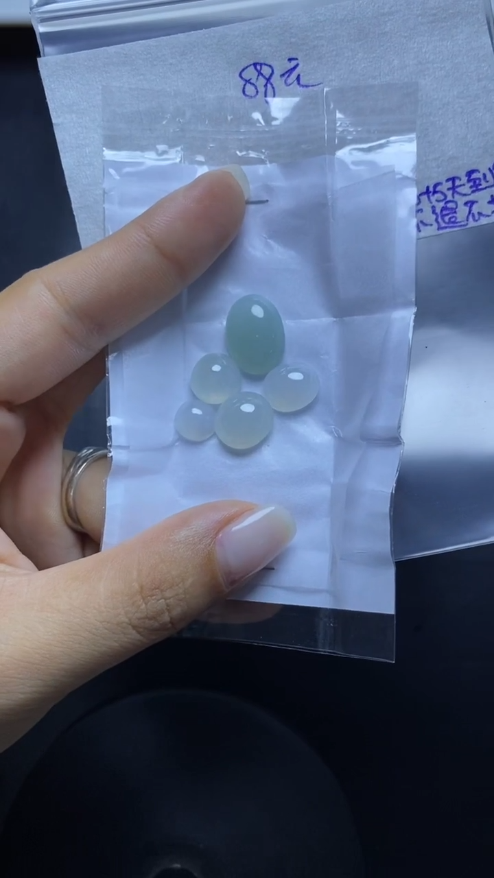 未镶嵌定制翡翠拍一发一