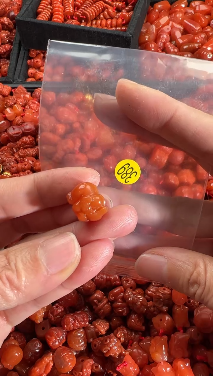 【闪购商品】南红玛瑙颈饰未镶嵌1