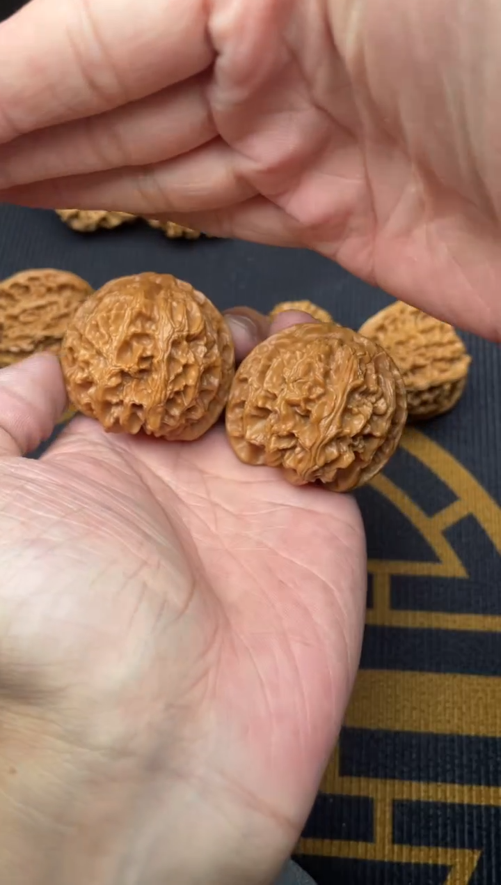 文玩核桃吊坠苹果园保41