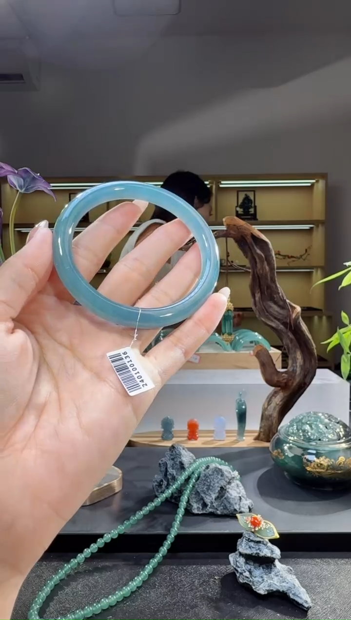 未镶嵌手镯翡翠59圈