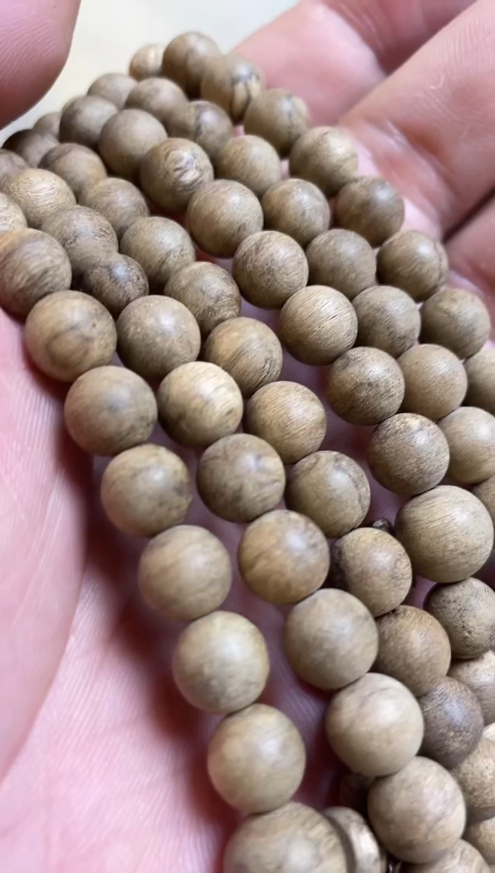 【闪购商品】沉香手串泰国圆珠长串多样性发其一