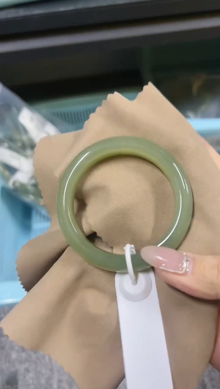 【闪购商品】和田玉手镯未镶嵌zy4311圈口51