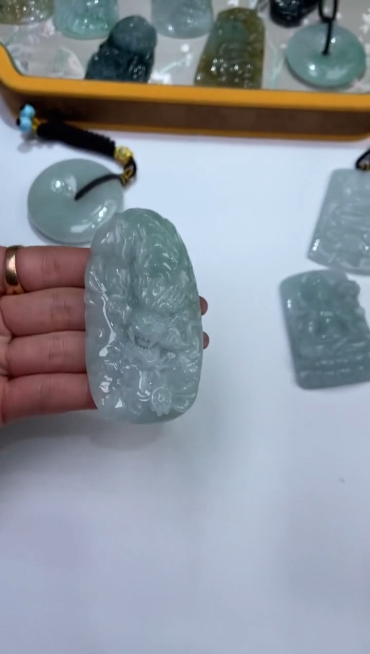 【闪购商品】翡翠挂件未镶嵌2202379