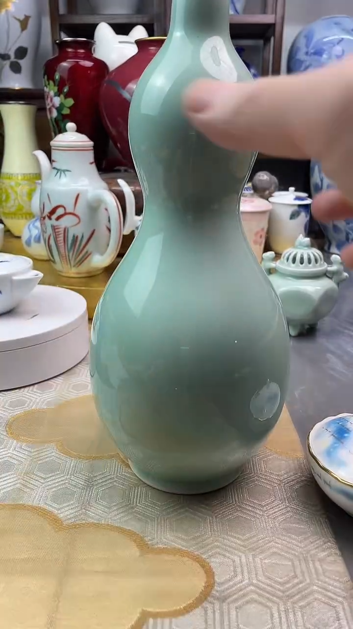 【闪购商品】盘日产青瓷葫芦瓶