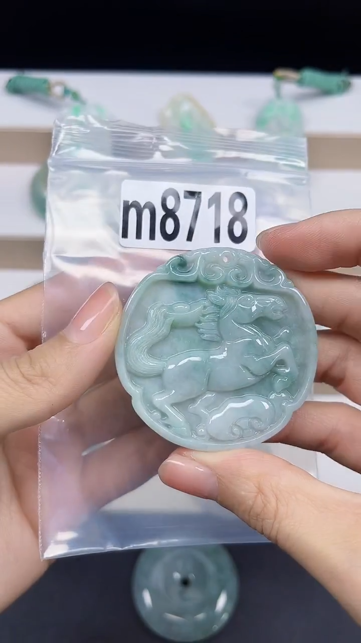 颈饰未镶嵌翡翠天然翡翠吊坠挂件