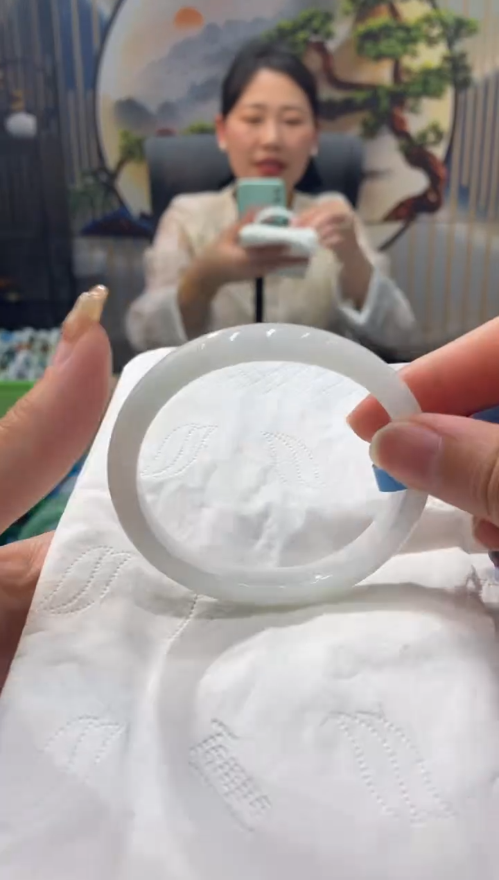 【闪购商品】翡翠手镯未镶嵌00003818