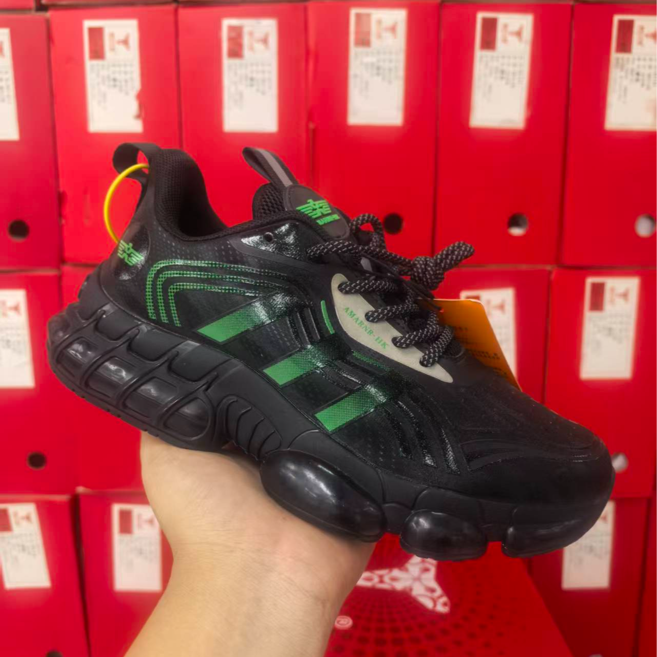 情侣同款 / 透气活力沙贾网休闲运动鞋158