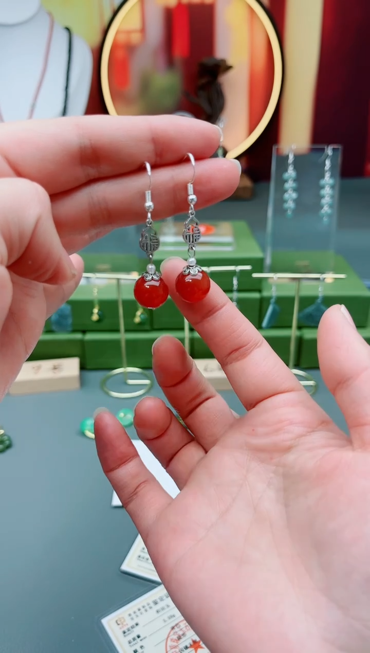 未镶嵌耳饰玛瑙/玉髓2300000