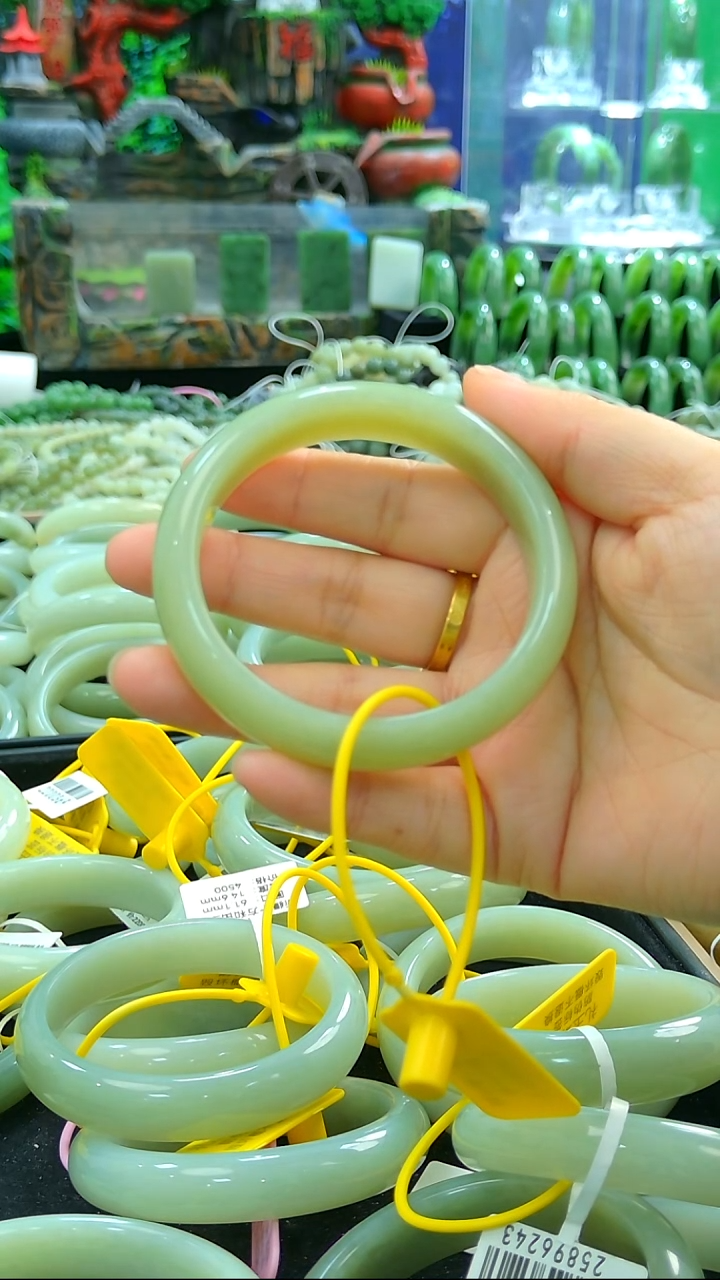 未镶嵌手镯和田玉幸**康60