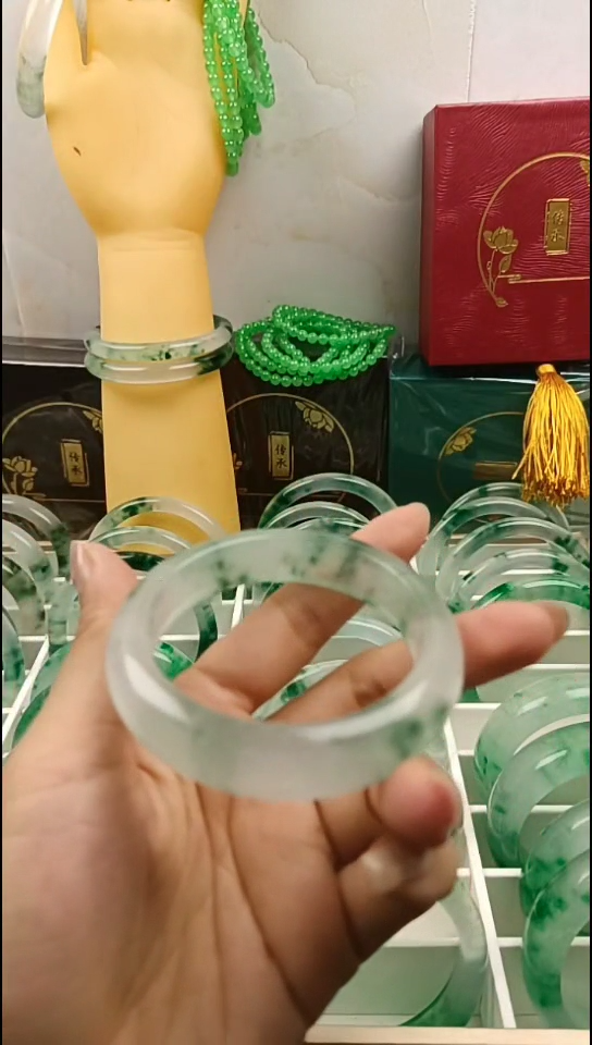 玛瑙/玉髓手镯未镶嵌手镯