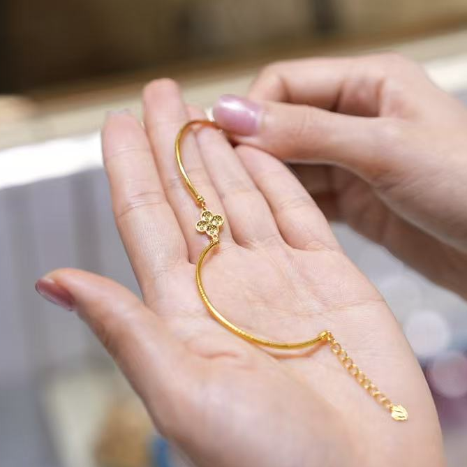 【巧玲专属】足金999爆闪四叶草半镯手链 经典时尚百搭 5.5