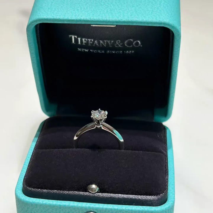 99新 Tiffany & Co./蒂芙尼 小花柳 0.76克拉六爪钻戒F色VVS2 3EX