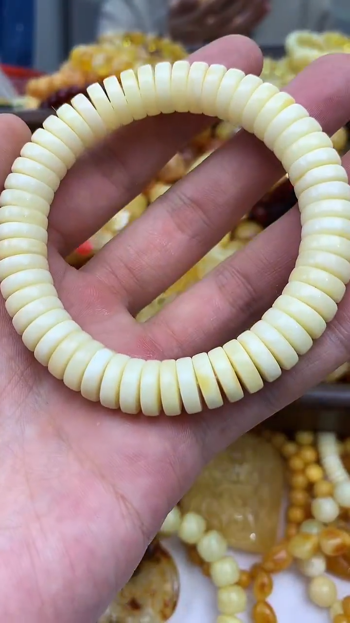 裸石蜜蜡未镶嵌手串