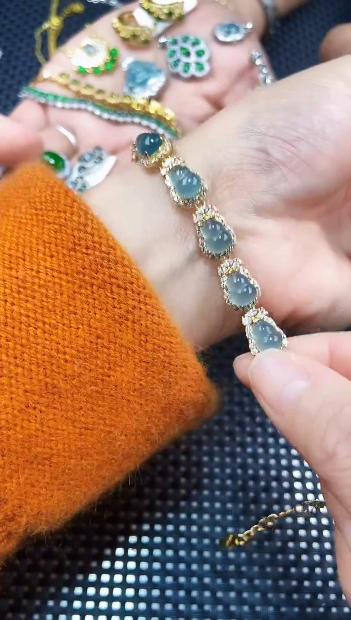 【闪购商品】翡翠手链未镶嵌1111111111