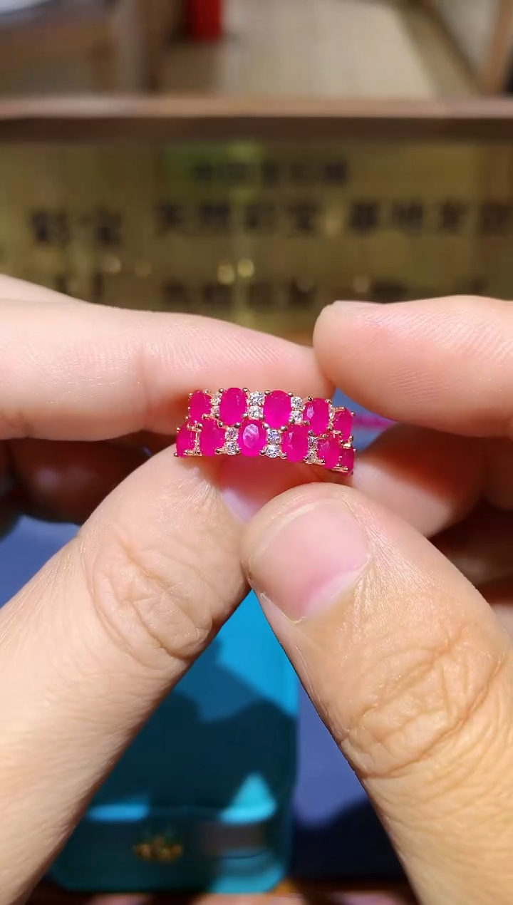 【闪购商品】红宝石戒指银S925镶嵌........